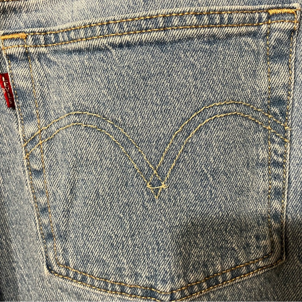 Levi’s Premium 501 S Skinny Jeans - Light Wash - Women’s 32x30 Measured at 33x29 - Picture 6 of 14